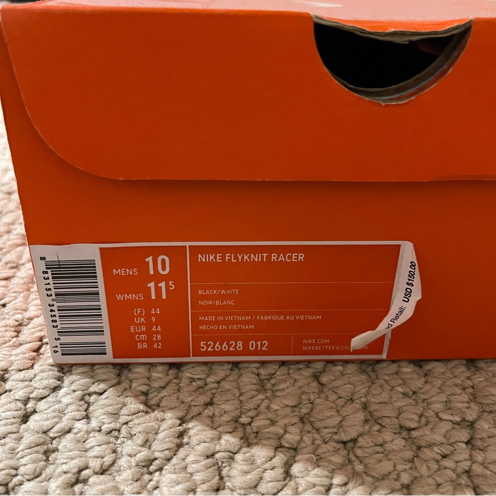 Nike Flyknit Racer - Picture 2 of 6